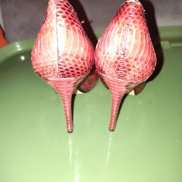 Shoes - Picture 2 of 3